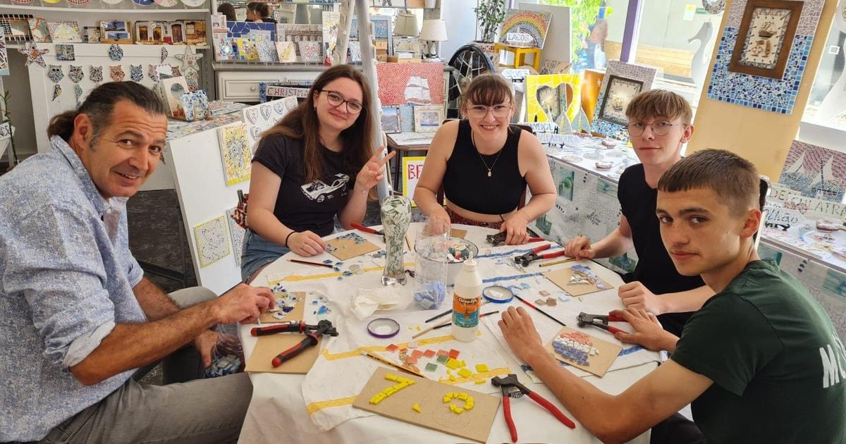Olhão: Art Mosaic 2 hours Workshop by MosaicOlhão