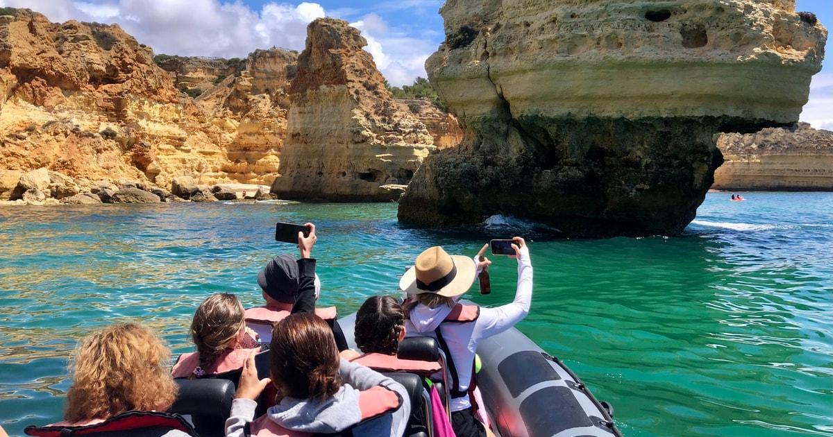 Portimão: Guided Boat Tour of the Coast to Benagil and Marinha