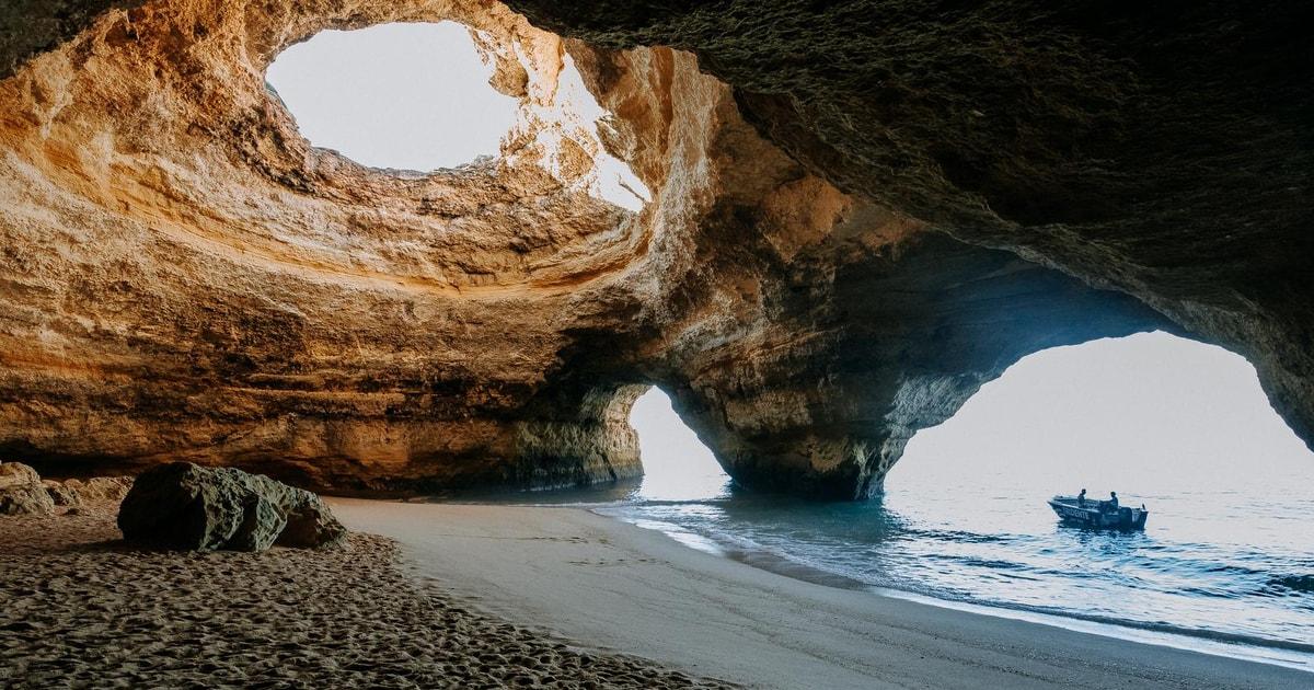2 Hours Private Benagil Caves and Beaches Boat Tour