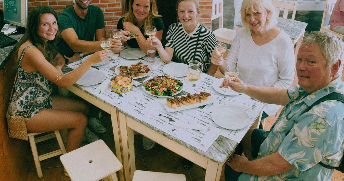 Portimão: Guided Local Food Tour