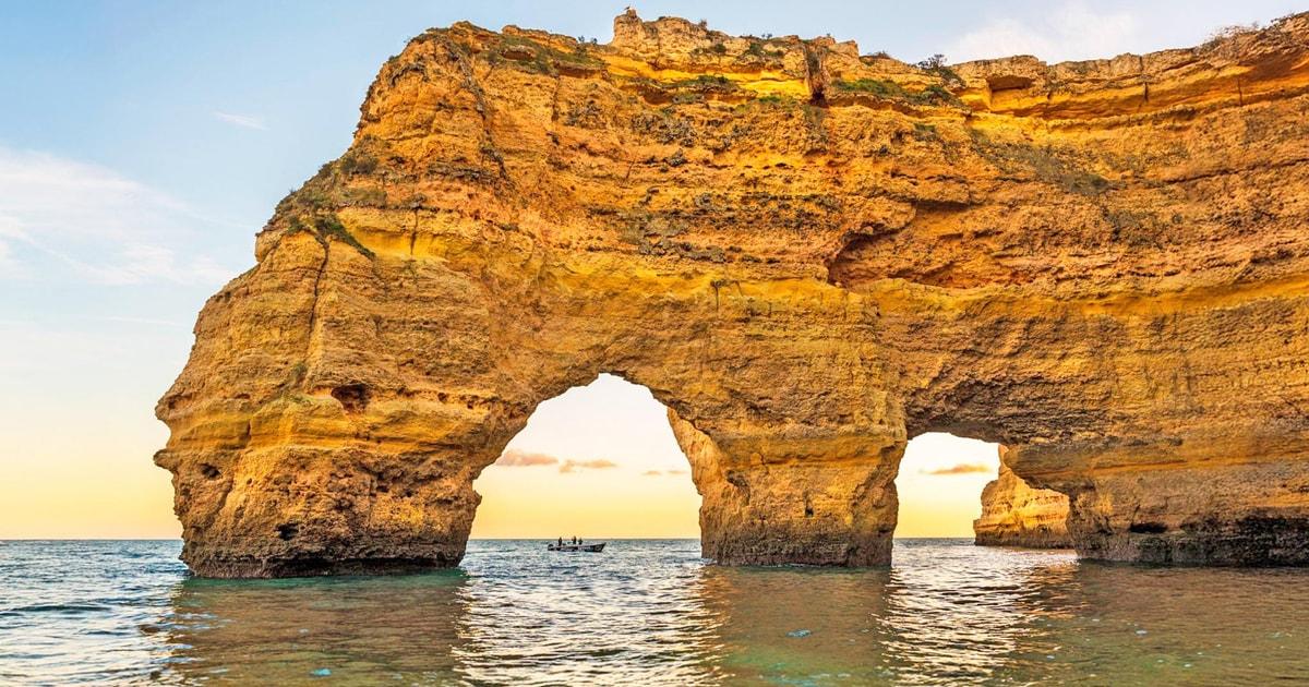 From Armação de Pêra: Sunset Boat Tour to Benagil Cave