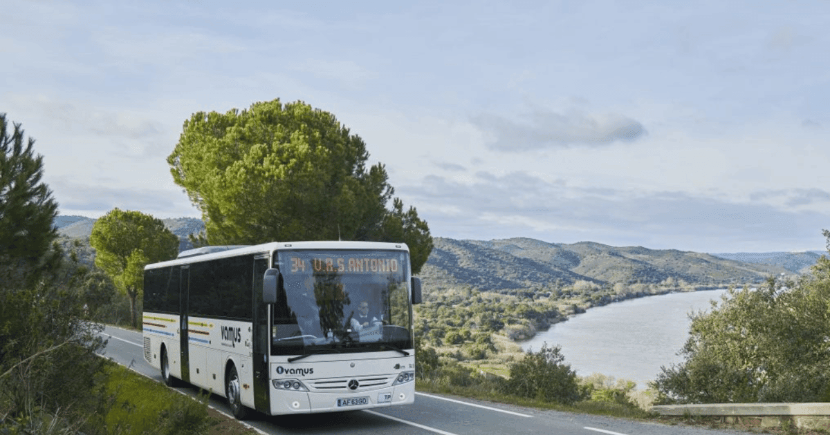 Faro Airport (FAO): Shared One-Way Albufeira Bus Transfer