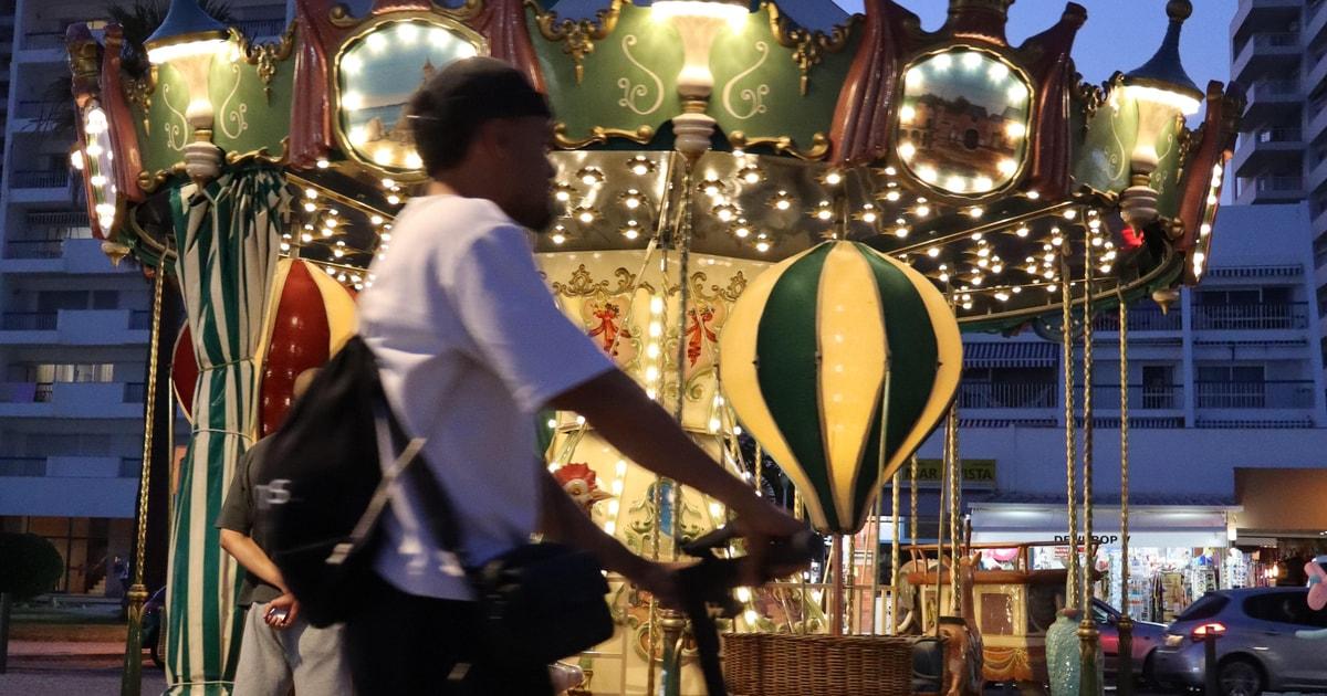 Portimão: E-Scooter Rental with Custom Routes